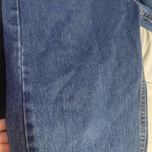 LEVI - Picture 3 of 5